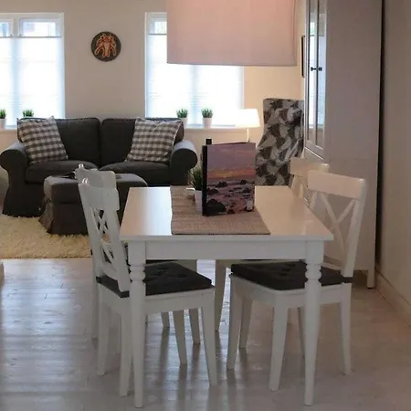 With 3 Bedrooms Prázdninový dům Flensburg